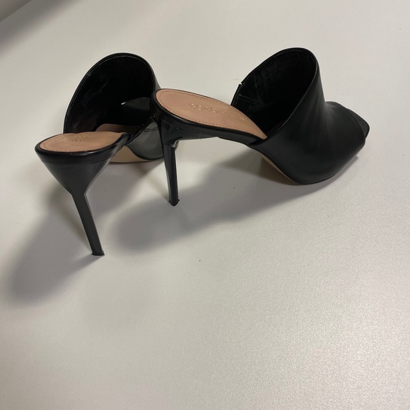 BCBG black leather mules - Picture 4 of 6